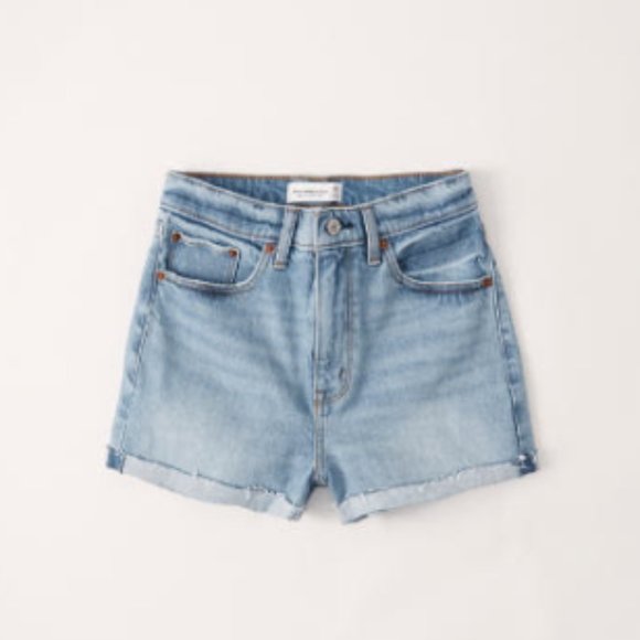 A&F CURVE LOVE HIGH RISE MOM SHORTS